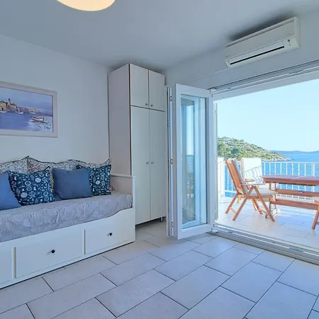 Podvorac Apartment *