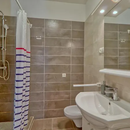 Podvorac Apartman Tribalj