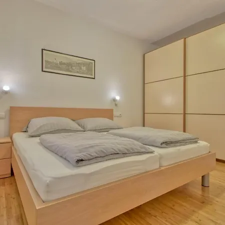 Podvorac Apartment *