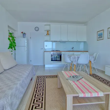 Apartment Podvorac *